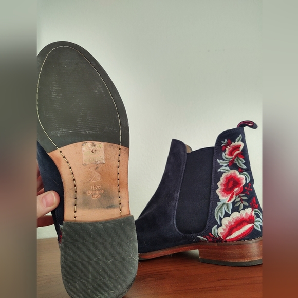 Joules Floral Embroidered Navy Ankle Boot - Picture 5 of 7